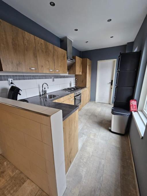 Voormalig Politiebureau Gebruik Welnesstuin Tegen Betaling Bed and Breakfast Ouddorp Exterior foto