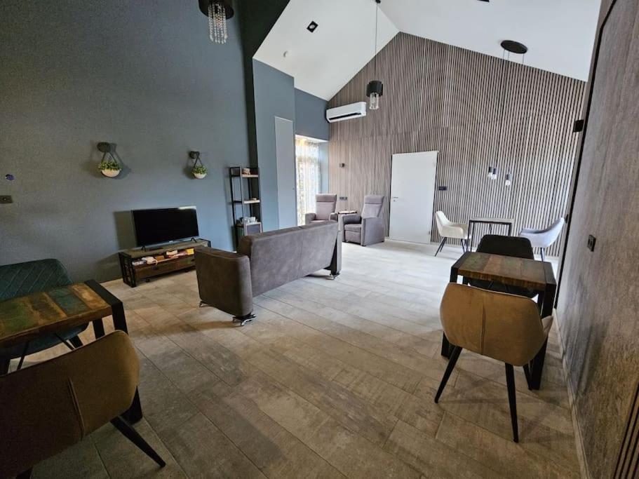 Voormalig Politiebureau Gebruik Welnesstuin Tegen Betaling Bed and Breakfast Ouddorp Exterior foto